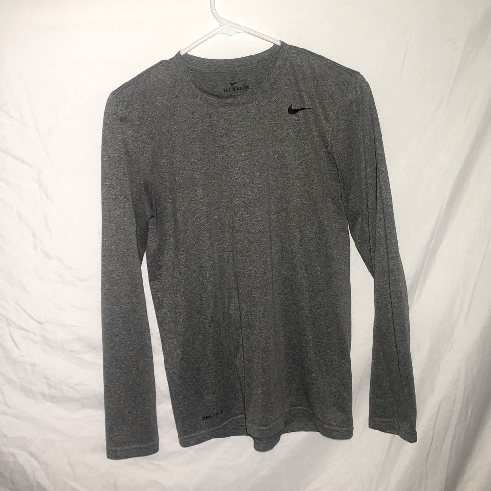 Nike Woman’s Size S Gray W/Blk Swoosh Athletic Cut Dri-Fit Long sleeve Shirt